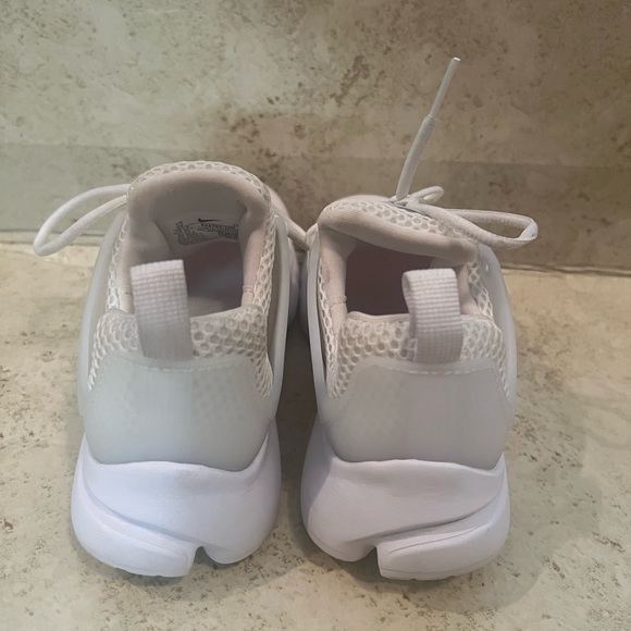 White Prestos (Youth) size 1 - Picture 3 of 6